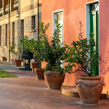Gasthaus Fattoria Battilana Marina Di Carrara Exterior foto